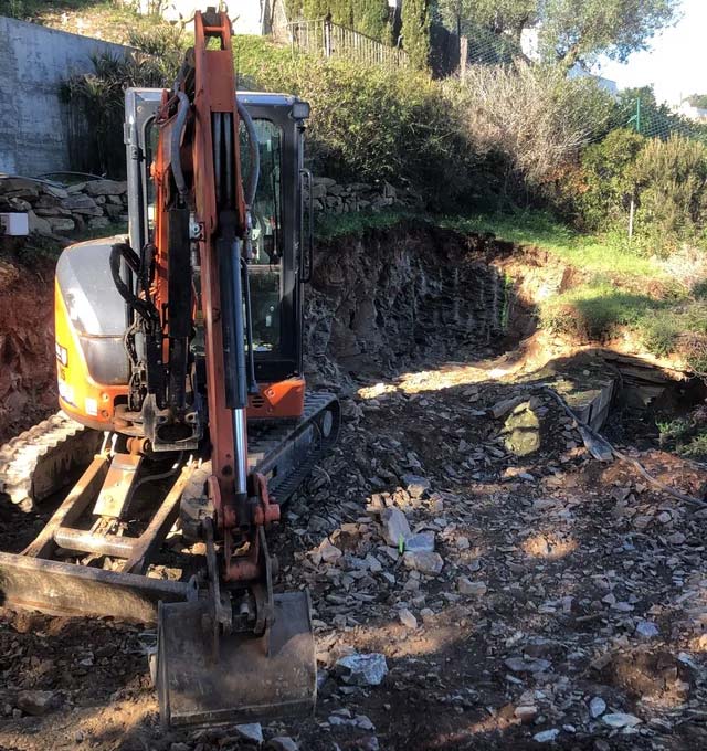 Excavaciones y Transportes Cradellwood excavadora